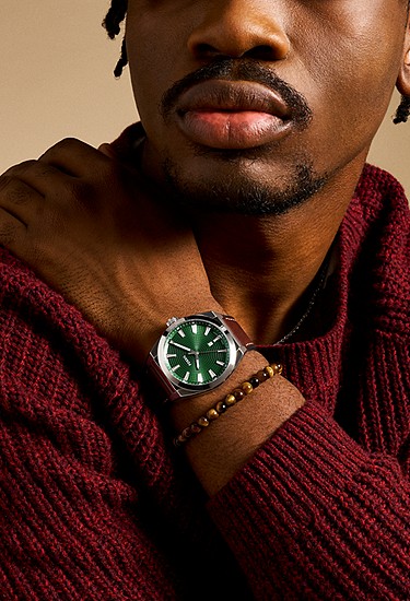 Everett 42mm Three-Hand Date Brown Leather Watch and Bracelet Set - Image 2